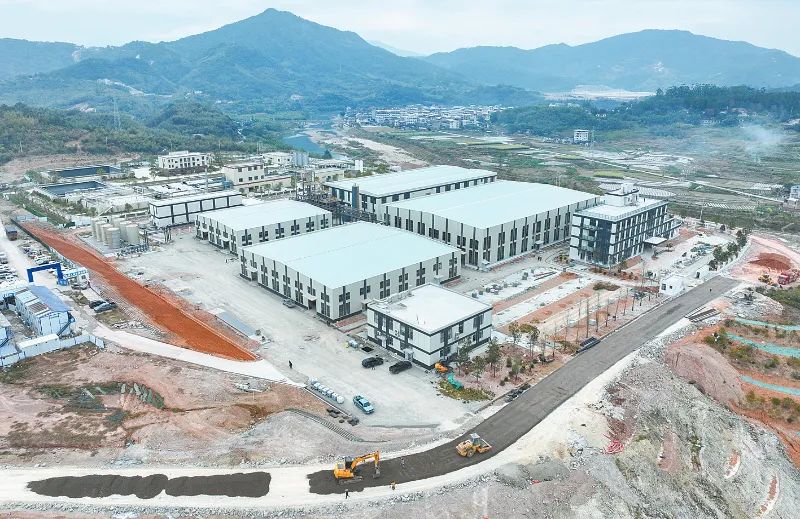 總投資超25億元！福建龍巖高純碳基材料制造項(xiàng)目即將試產(chǎn)